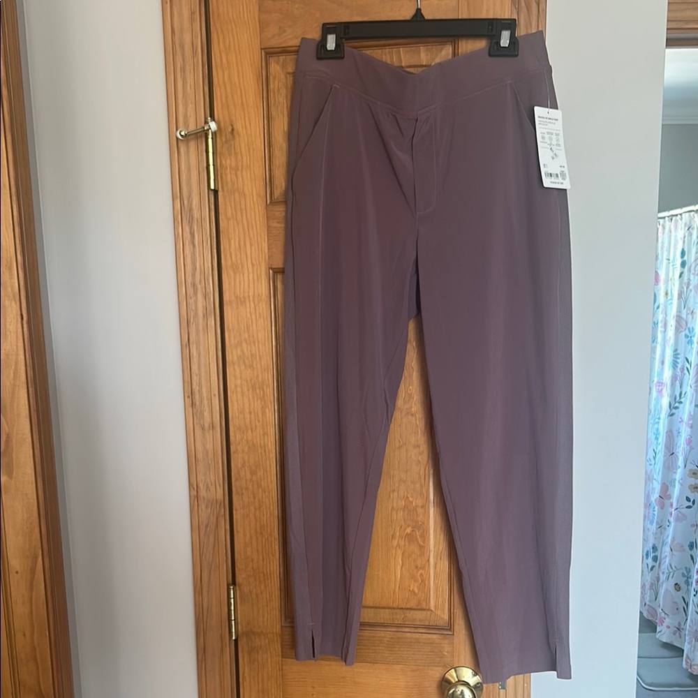 Women’s Athleta Pants